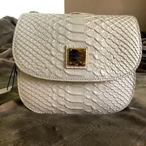 Dooney & Bourke crossbody purse